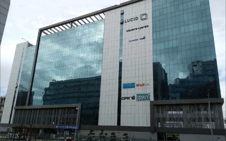 Pre- leased Office Space in Good Earth Business Bay Sector 58, 3750 sq.ft.