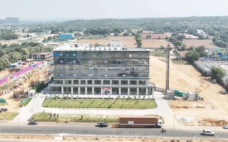 Pre- leased Office Space in Magnum City Centre Sector 63A, Gurgaon 3231 Sq ft