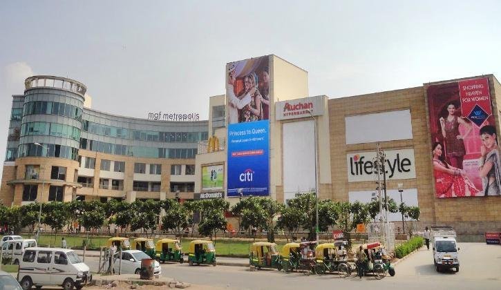 Pre- leased Office Space in MGF Metropolis Sector 28 Gurgaon 1550 sq.ft. — photo 1
