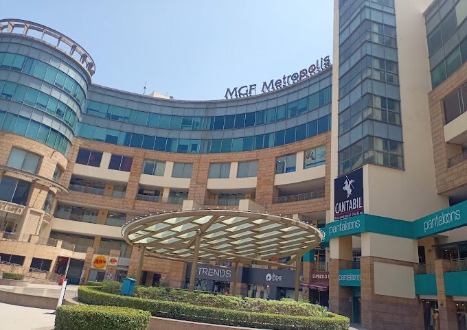Pre- leased Office Space in MGF Metropolis Sector 28, Gurgaon 2400 Sq ft