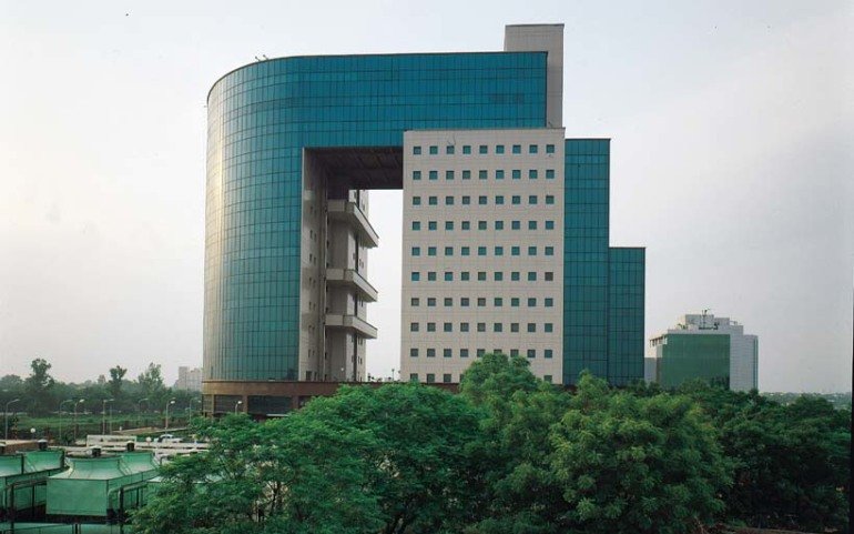 Pre- leased Office Space in Signature Towers Sector 41 Gurgaon 2875 Sq ft