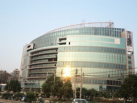 Pre- leased Office Space in Spaze I-Tech Park Sector 49 Gurgaon 1923 Sq ft — photo 1