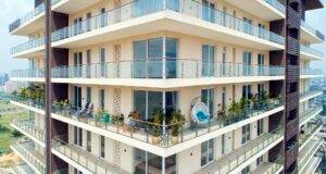 Mahindra Luminare building