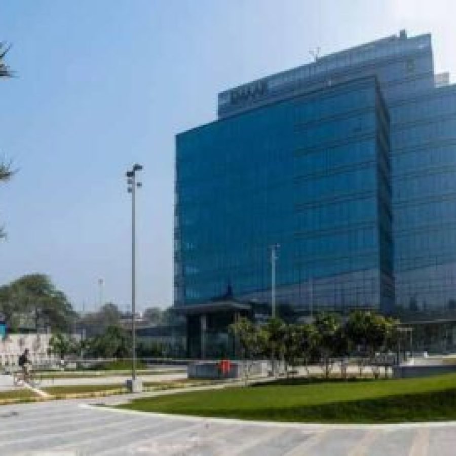 Emaar-Capital-Tower-on-MG-Road-3-370x270